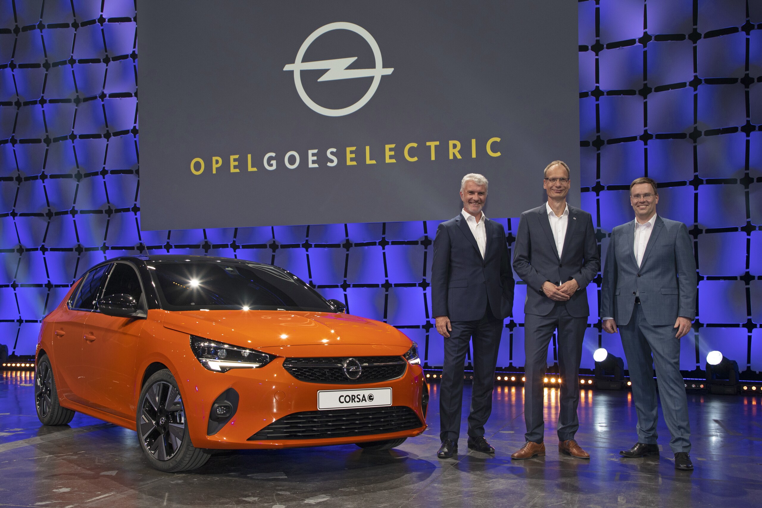 Opel Corsa-e: le foto della prima uscita mondiale