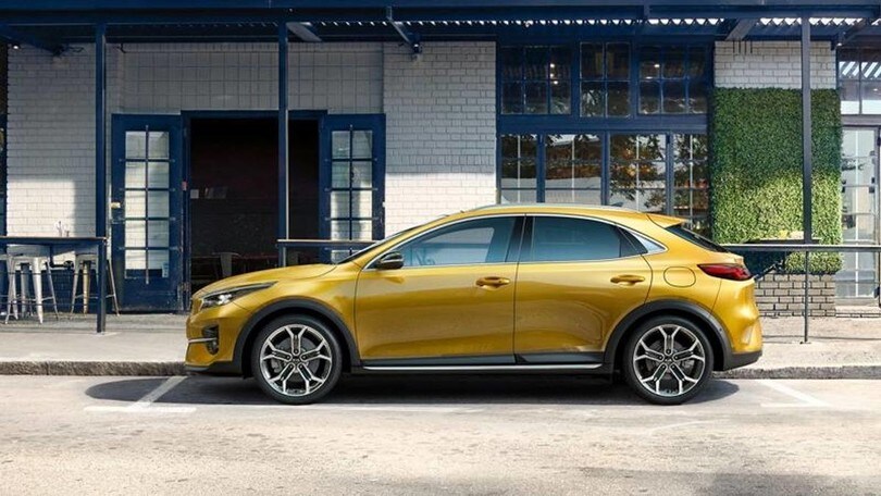 Kia XCeed, assalto SUV: la prima immagine ufficiale