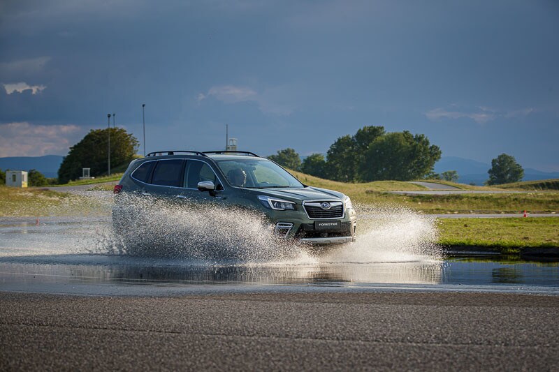 Subaru Forester e-Boxer: tutte le immagini