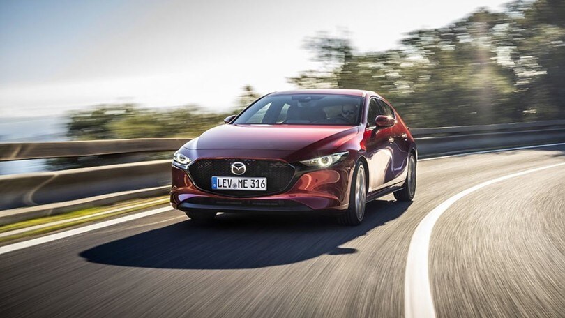 Mazda 3 con Skyactiv-X, il motore benzina che va come un diesel