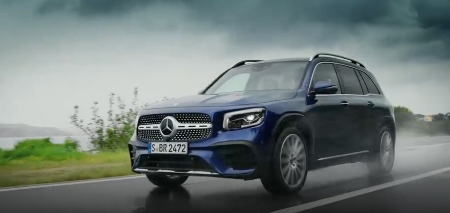 Nuova Mercedes GLB 2019: VIDEO