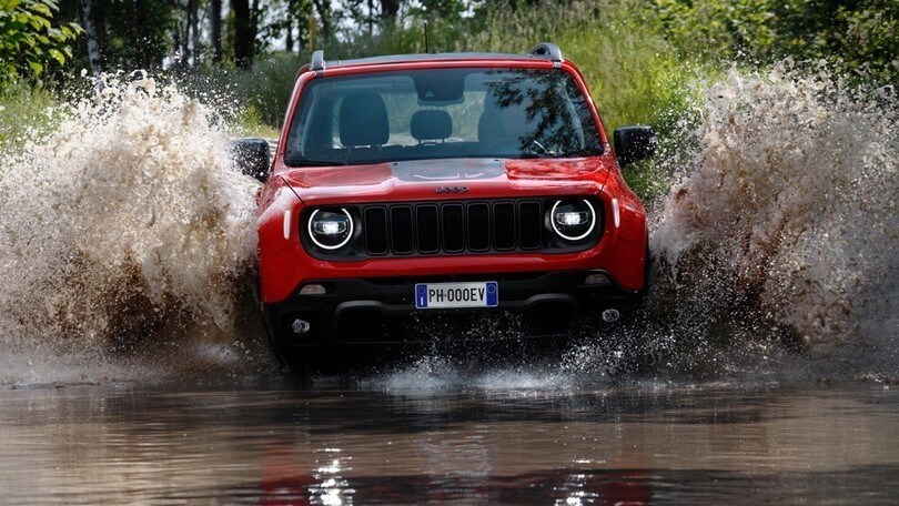 Jeep Renegade, la ibrida plug-in debutta al Parco Valentino di Torino
