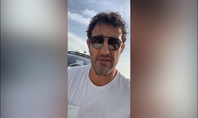 Fake news sulla morte di Ferrara. Lui risponde: "Mi dovete sopportare.."