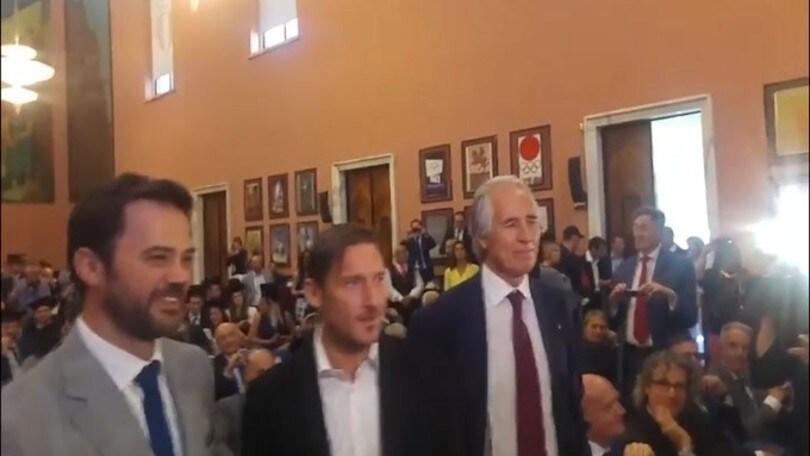 Roma, Totti annuncia conferenza d'addio