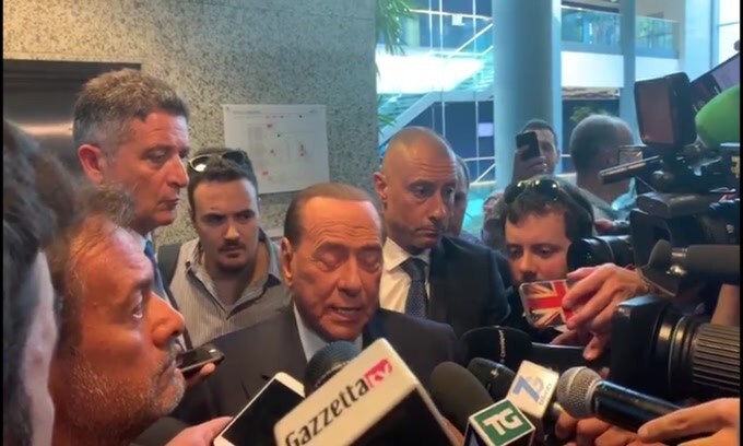 Berlusconi: "Posso dare dei consigli a Giampaolo"