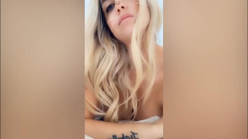 Wanda Nara hot: nuda in pieno relax