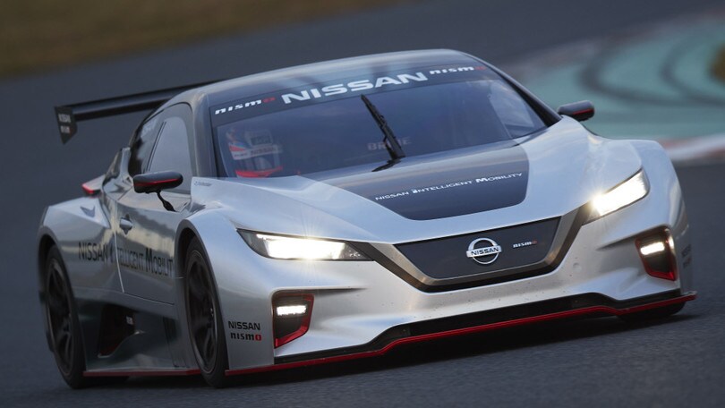 VIDEO: Nissan Leaf RC Nismo