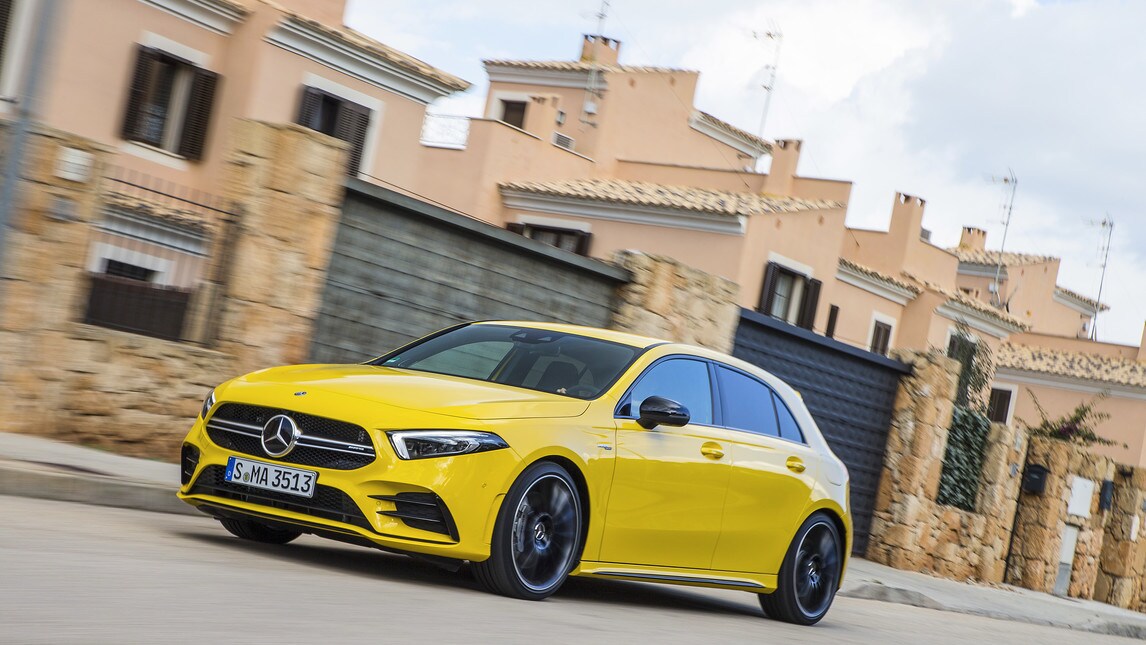 Mercedes, esposizione al Parco Valentino tra AMG A35, elettrico ed ibrido