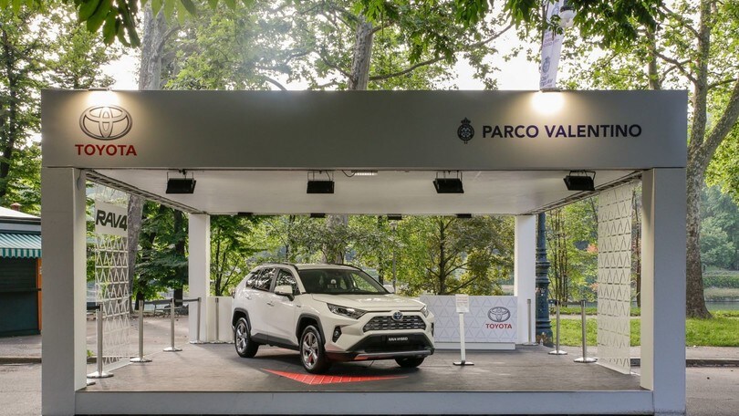Toyota: al Parco Valentino con Rav4 e Corolla