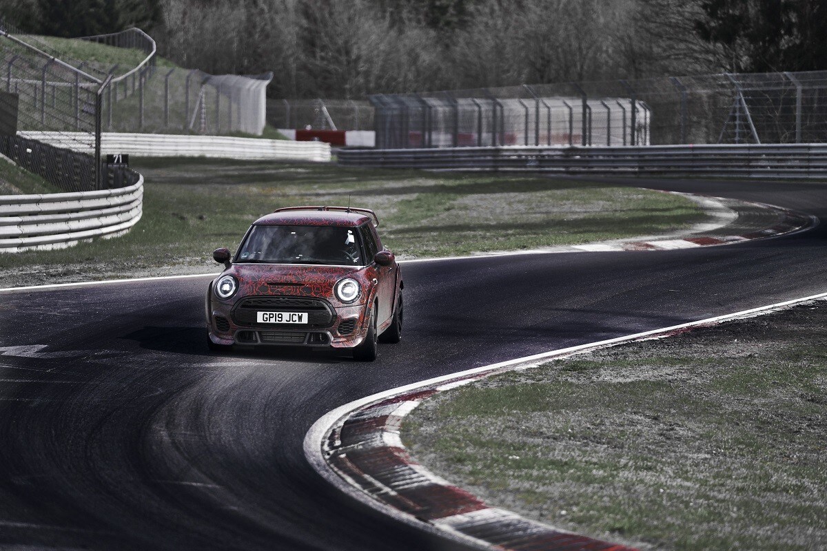 MINI Cooper Works GP in pista al Nürburgring: le foto