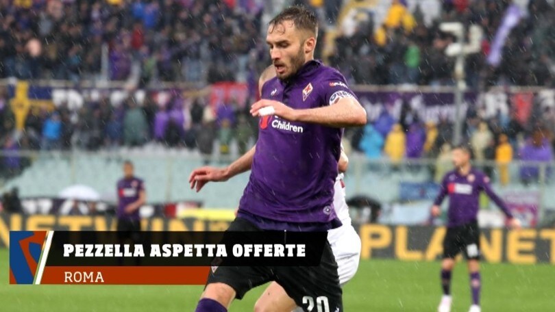 Roma, Pezzella aspetta un'offerta
