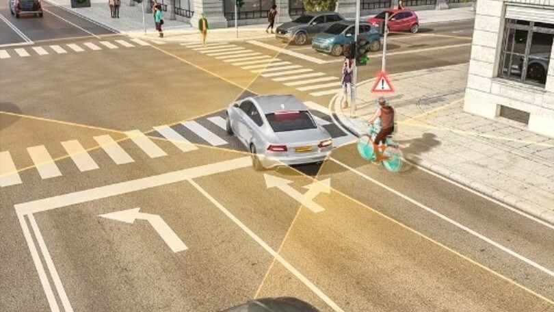 Sicurezza stradale, ciclisti e pedoni: ecco il Right-Turn Assist Continental