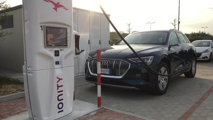 Auto elettriche: obbligo di rumorosità dal 1 luglio con AVAS
