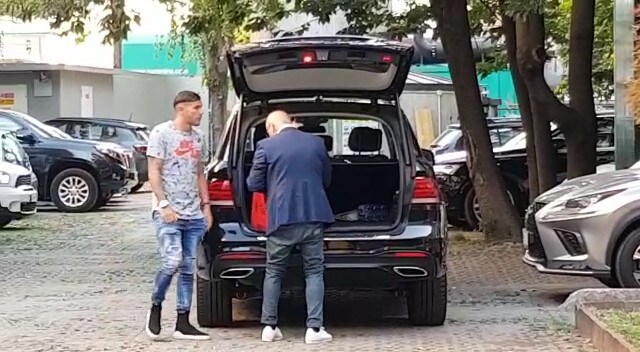 Milan, Theo Hernandez si sottopone ai test medici