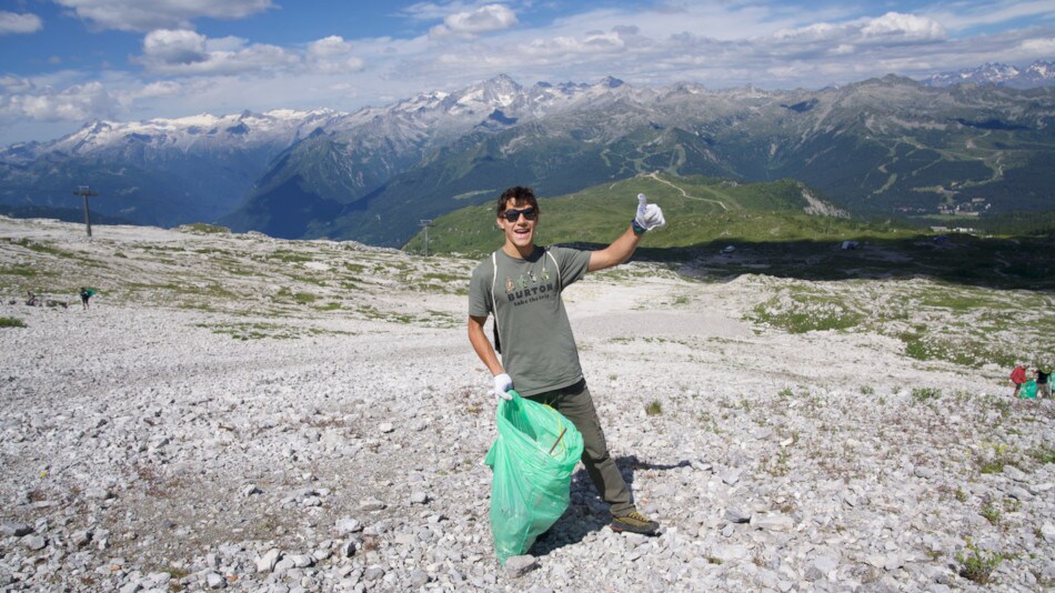 Burton per il Clean Up Day: 4 date di attività eco-sostenibili in montagna