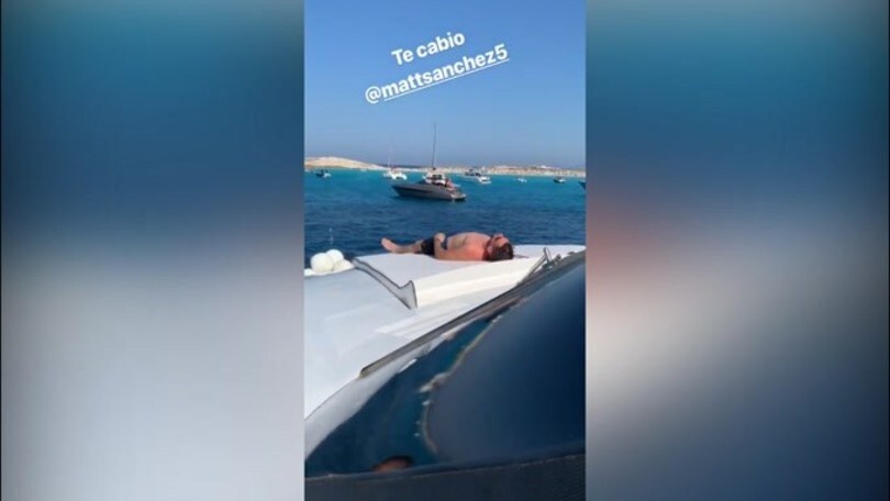 Gomez, scherzo al compagno di barca