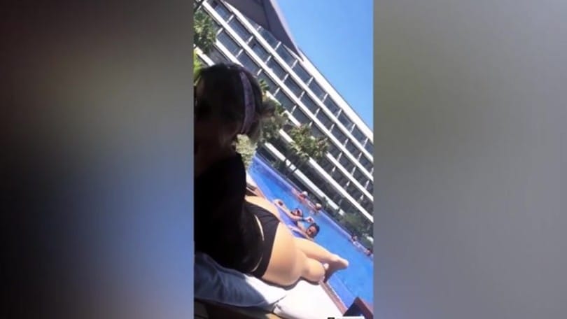 Wanda Nara, sexy piscina