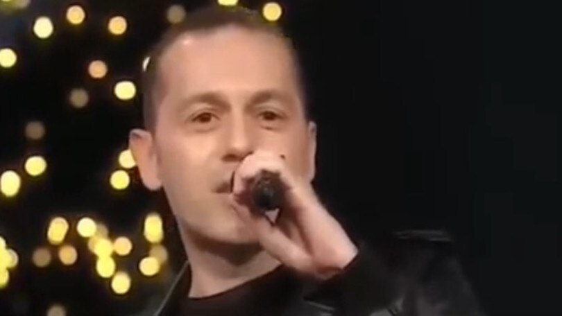 Cakir da arbitro a cantante sul palco di The Voice
