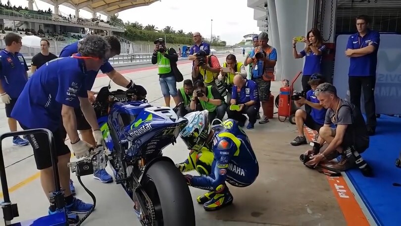 MotoGp, Yamaha rinnova fiducia a Valentino