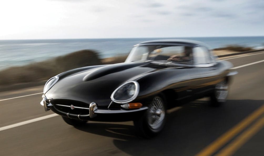 Jaguar E-Type, auto icona di Diabolik: le foto