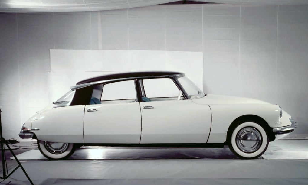 Citroen DS, la berlina bianca di Ginko: le foto