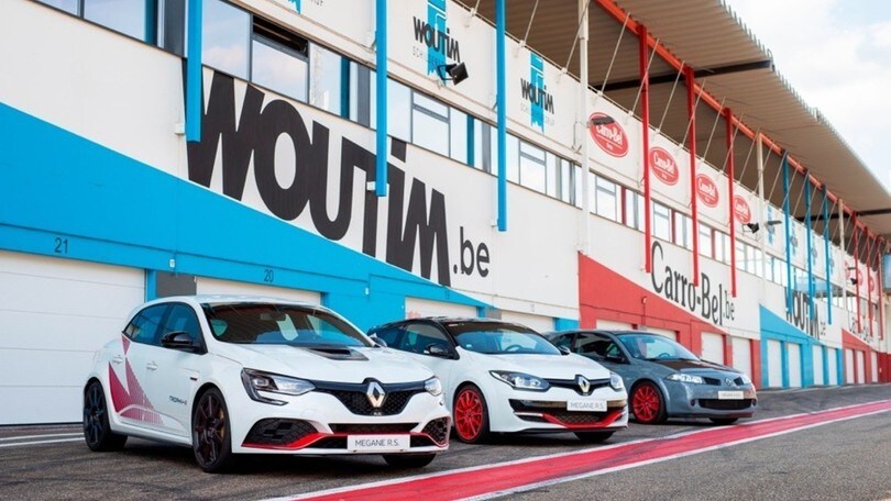 Nuova Renault Megane RS Trophy-R, quel carbonio che stupisce