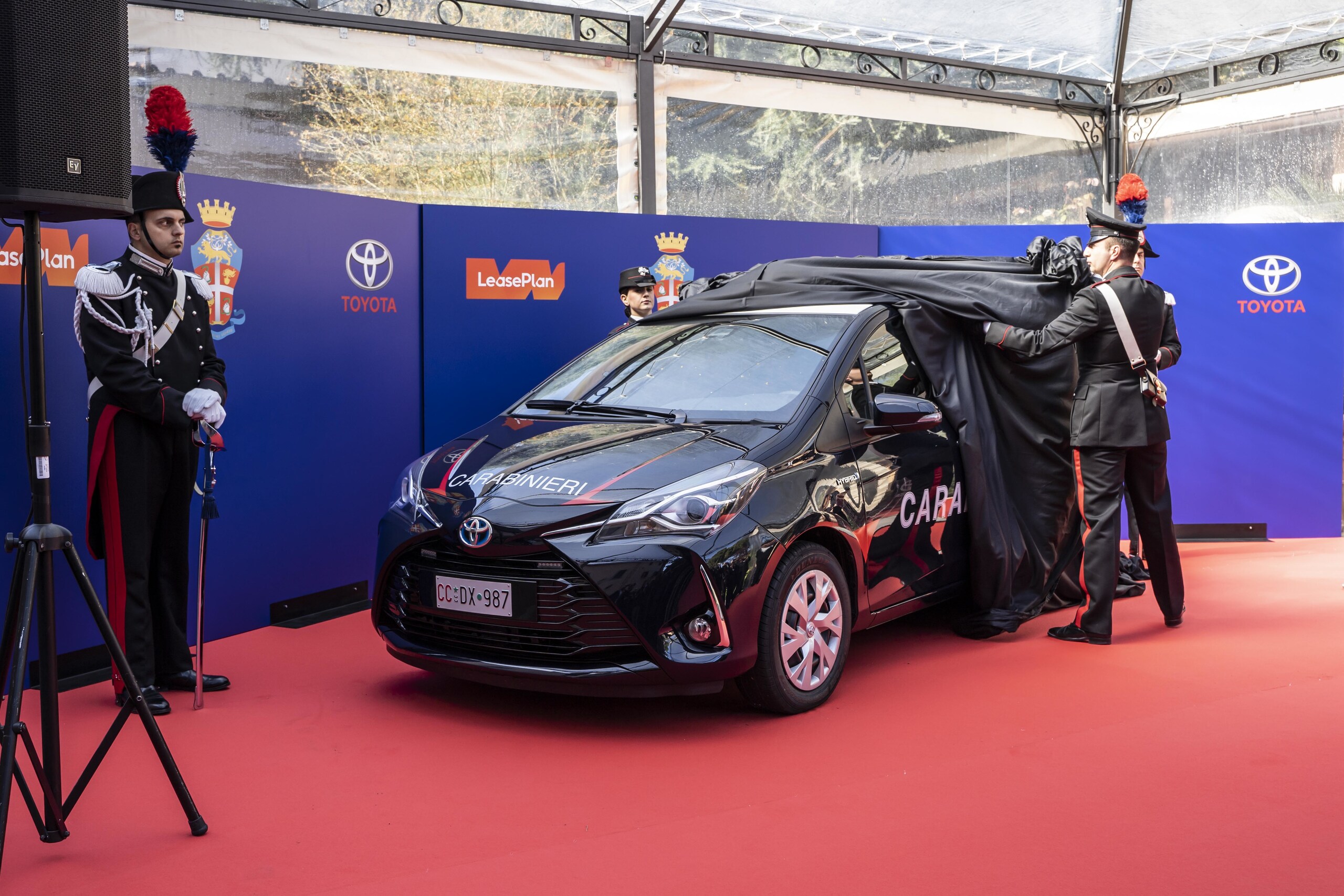 Toyota Yaris Hybrid dei Carabinieri: gli scatti