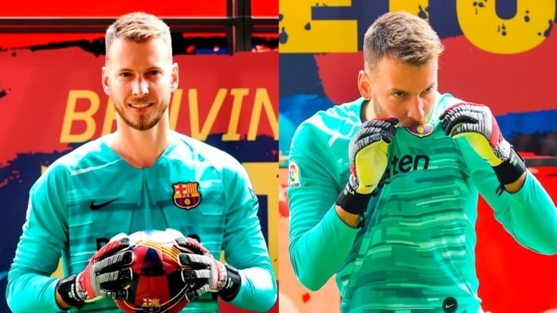 Neto al Camp Nou, eccolo con la maglia del Barcellona