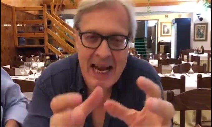 Sgarbi difende Balotelli: "Ha creato un'emozione. Nessun reato"