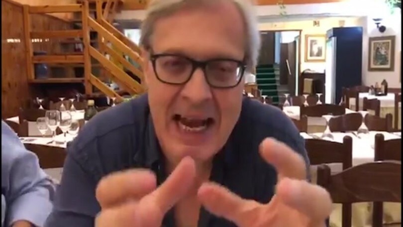 Sgarbi difende Balotelli: "Ha creato un'emozione. Nessun reato"