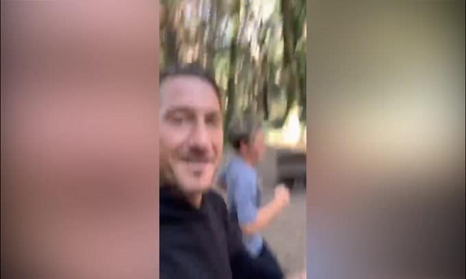 Corsa nel parco con il figlio per Francesco Totti