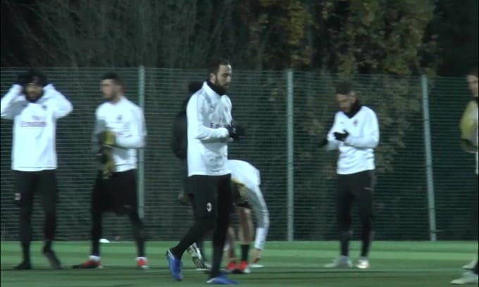 La Roma medita sulle cifre di Higuain