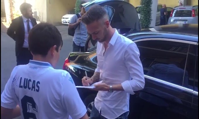 La Lazio ufficializza Lazzari