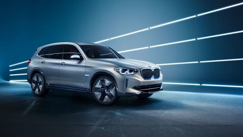 BMW iX3, sul mercato dal 2020