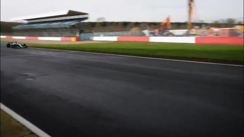 F1, Silverstone: Bottas è in pole, secondo Hamilton