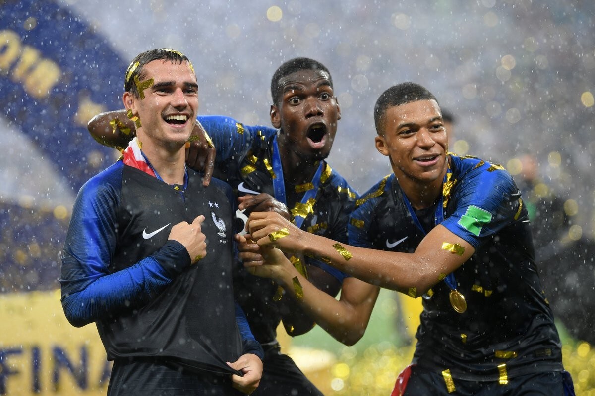 La Francia ricorda il Mondiale: Mbappé, Pogba e Griezmann come i  moschettieri