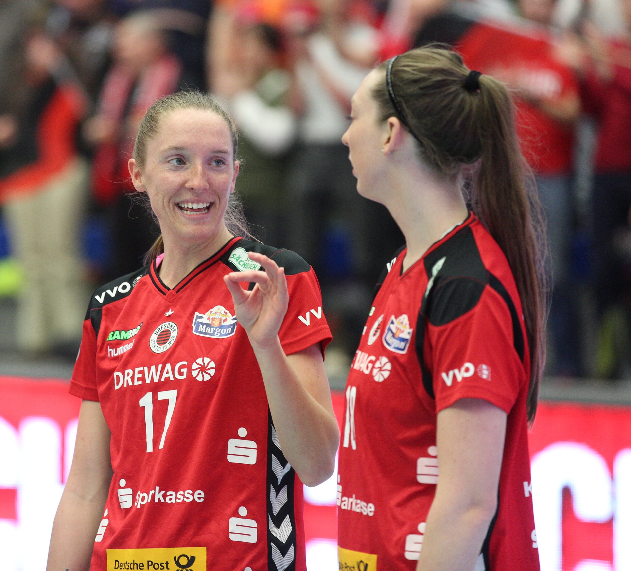 Amber Rolfzen firma per Chieri