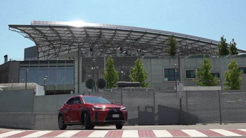 VIDEO: Lexus UX 250h, la prova