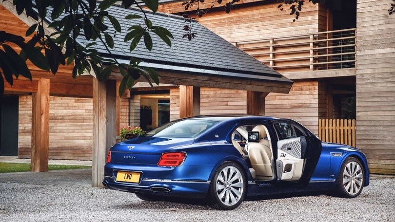 Bentley Flying Spur First Edition: tutte le foto