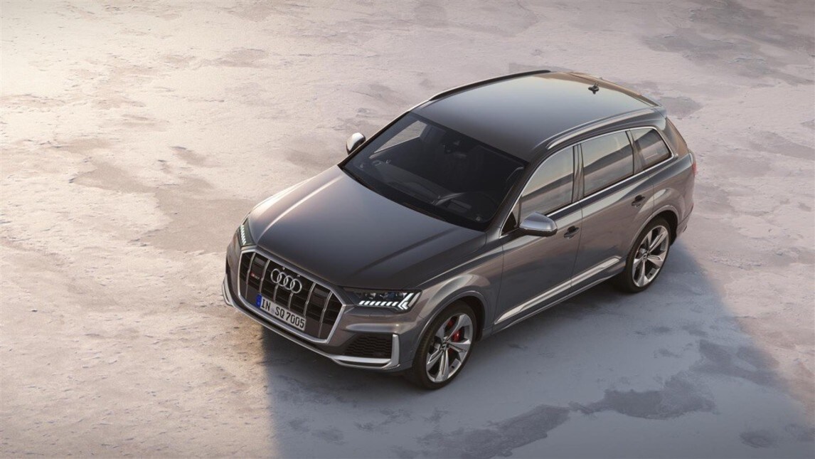 Audi, gli scatti della SQ7 TDI