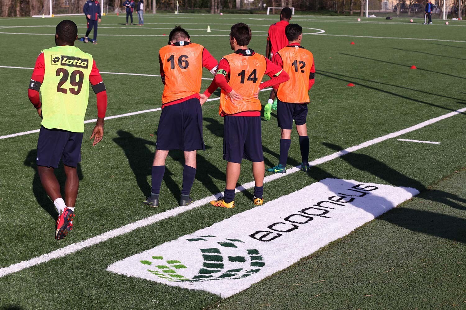 Dagli pneumatici al campo di calcio: nasce il primo eco-impianto