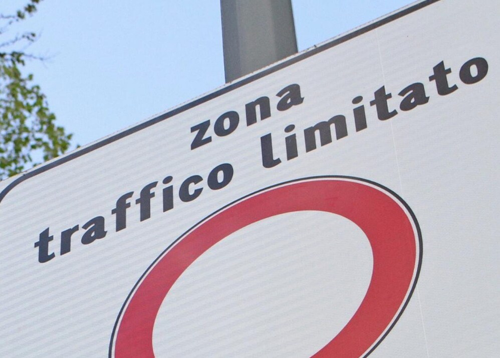 Lucca, automobilista prende 126 multe in 4 mesi: record da 20mila euro