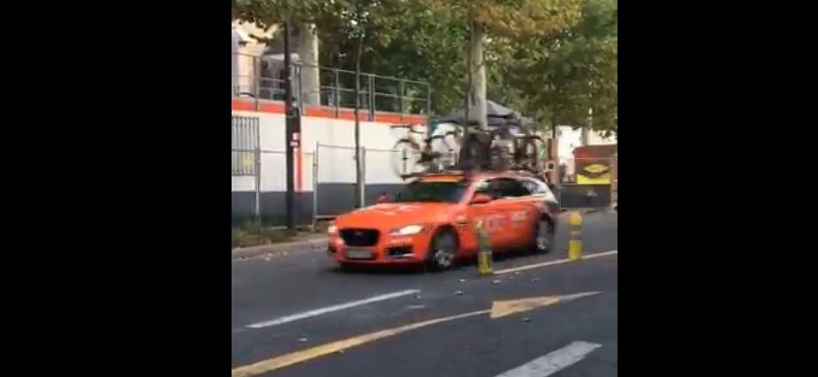 Tour de France, l'autovelox immortala le ammiraglie