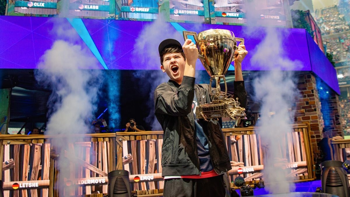 Fortnite: 3 Milioni $ per Bugha a 16 anni campione del mondo