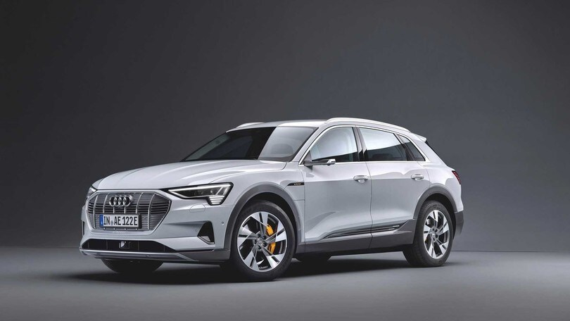 Audi e-tron 50 quattro, il lusso verde con 300 km di autonomia