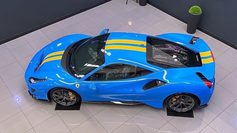 Ferrari 488 Pista, il nuovo colore Azzurro Dino
