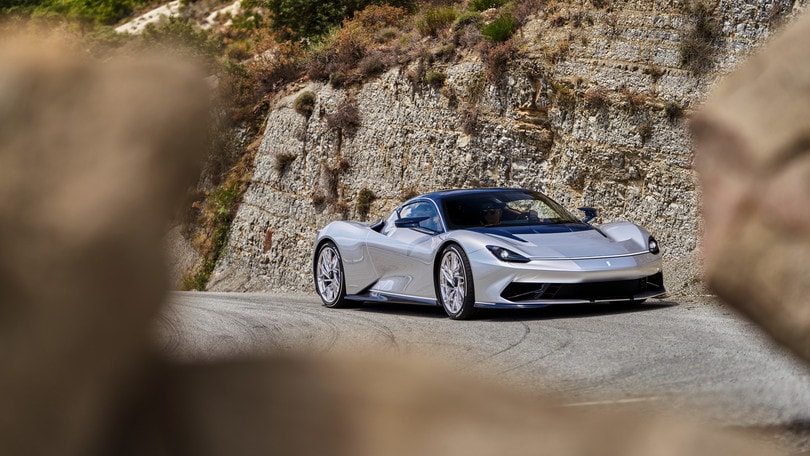 Pininfarina, show a Monterey con Battista e PURA Vision