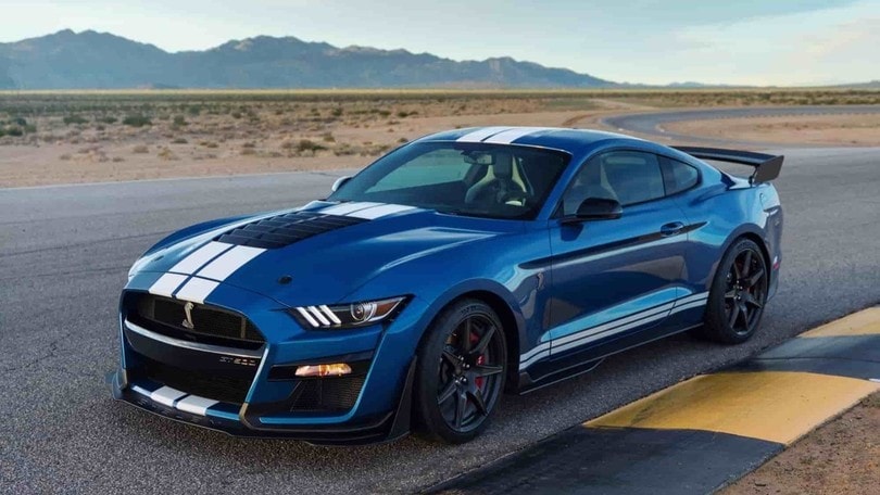 Mustang Shelby GT500, ecco i segreti del cambio e del motore