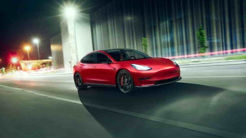 Tesla Model 3, del foto del tuning Novitec