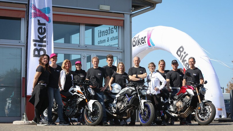 Festa Bikers porta le donne di BikerX al motoraduno